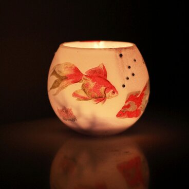 揺らぐ金魚のぼんぼり