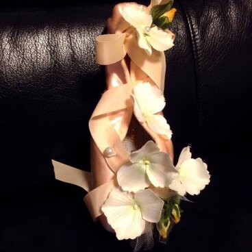 Decoration pointe shoes