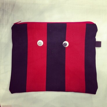 大きめしましまポーチ