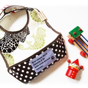 ★新作★お食事エプロン＊dotカメレオン＊ラミネート