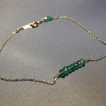 Ｋ18　エメラルドブレスレット