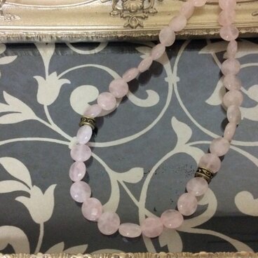 ローズクォーツのネックレス