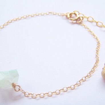 アイスカラーなトルマリンの一粒チェーンブレスレット