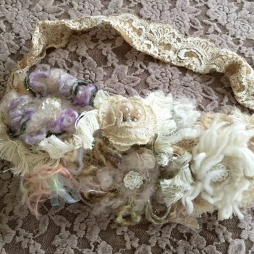 レース襟ネックレス