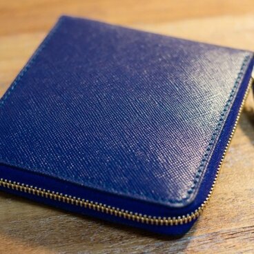 革のファスナー2つ折り財布　ロイヤルブルー
