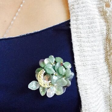 ポタニカル風 宵闇の月 ブローチ