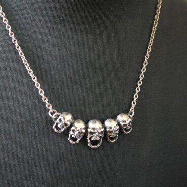 5連スカル　ペンダント