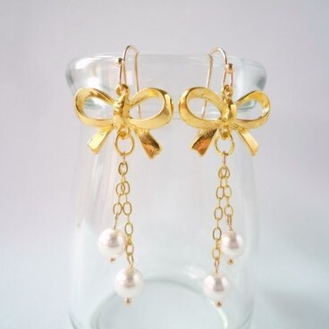 スワロのパールとリボンピアス