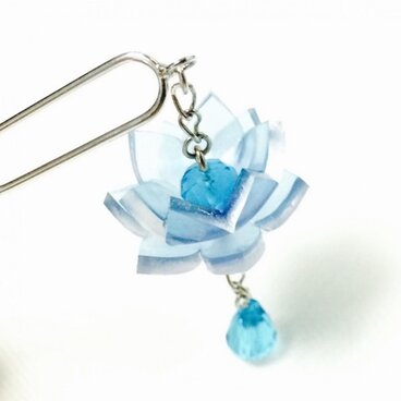 青い蓮の簪(かんざし)