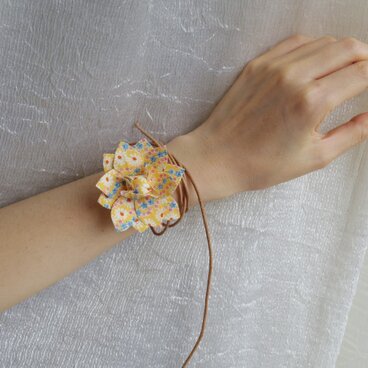 【送料無料】フラワーレイ　ブレスレット