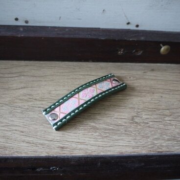 和柄　革製ヘアピン　グリーン　