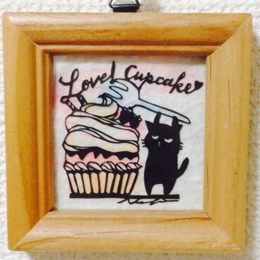 ミニ切り絵：なまいき猫ちゃんとカップケーキ