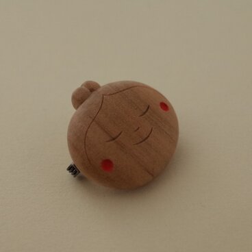 天女さまのブローチ