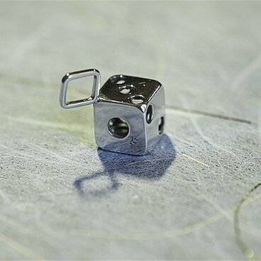 サイコロのペンダントトップ