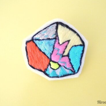 #イロカラ刺繍ブローチ ISB002