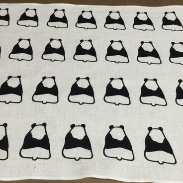 Heureuxパンダは後ろ向き手拭い　パンダ