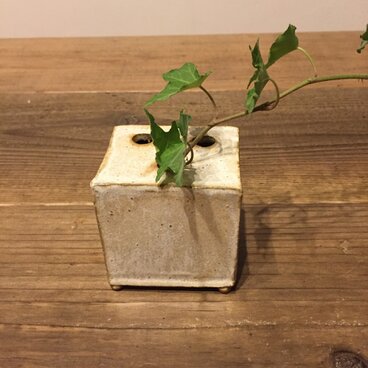 キューブ花器