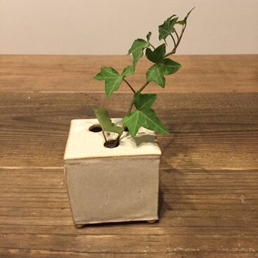 キューブ花器