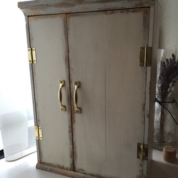 ワイン木箱のシェルフ②