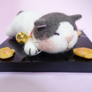 もう食べれニャイ　ｚｚｚ～