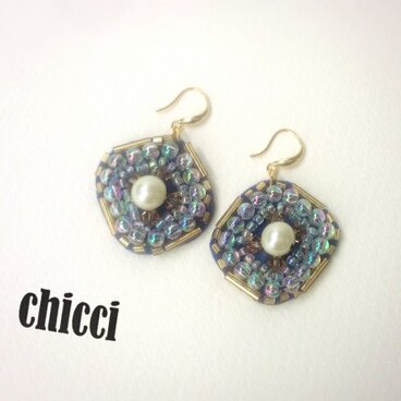 パールとビーズの刺繍ピアス