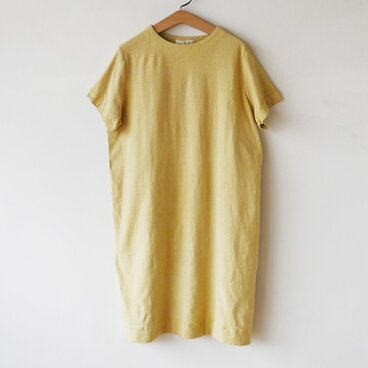 おさんぽドレス／黄檗色