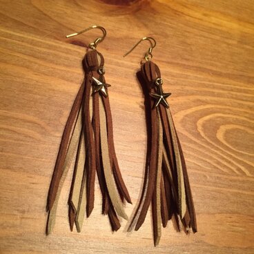 フリンジピアス