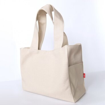 普段使いのきなり色帆布トート