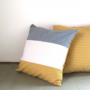 麻の葉と桜のクッションカバー（ストライプ）