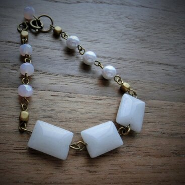 スノークォーツ　アンティーク風ブレスレット