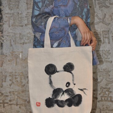 水墨画パンダのエコバッグ