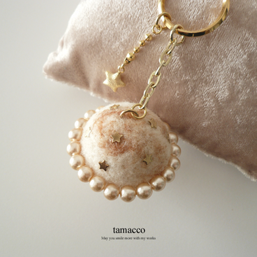 大人っぽく上品に、でもお星さまはたっぷりと･･･～惑星の羊毛バッグチャーム～