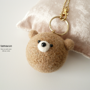 シンプル･･･でも、あったかい///「いつも一緒だよシリーズ」～無表情くまさんの羊毛バッグチャーム～