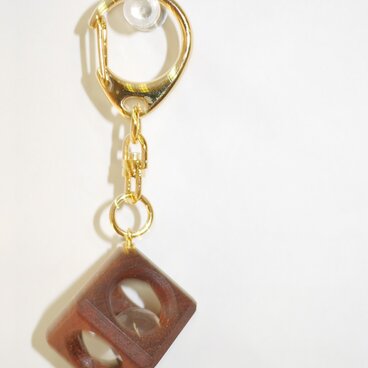 12ｍｍ水晶の木包みキーホルダー　花梨　B