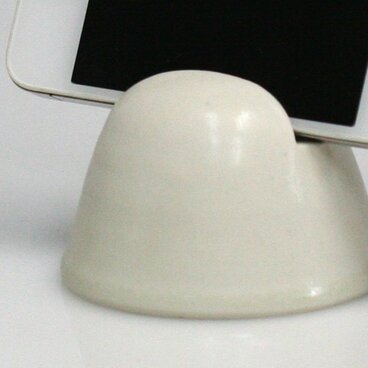 白ハーフマット灰釉 スマートフォンスタンド