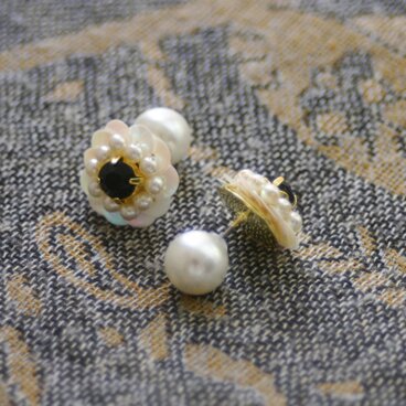 ヴィンテージスパンコールピアス　black