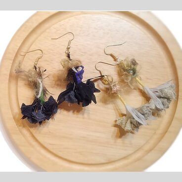 森にあるブーケ　ピアス