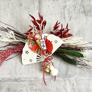 新春　扇壁掛け飾り