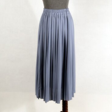 大人のプリーツスカート