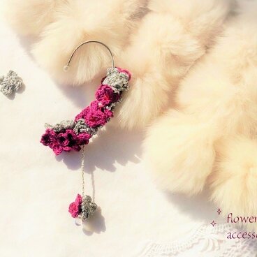 秋冬色☆レース編みの紫陽花のイヤーフック(ワインレッド系）