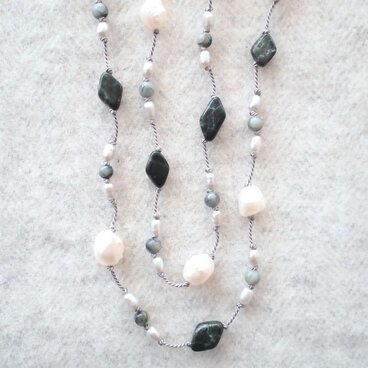 伽羅（淡水パールとジャスパーのシルクコードネックレス・金属フリー）