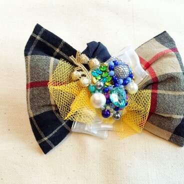 アシメトリーなリボン風コサージュ(青系)