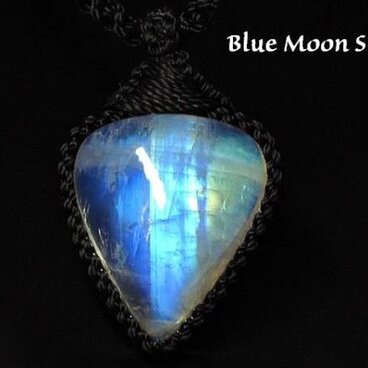 ★青の月光★天然石ブルームーンストーン★ネックレス★マクラメ編み手工芸★