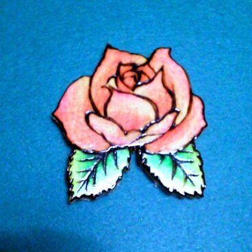 バラのブローチ