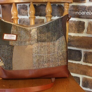 ハリスツィードと倉敷帆布のパッチショルダーバッグ