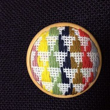 こぎん刺し木枠ブローチ　さんかく模様