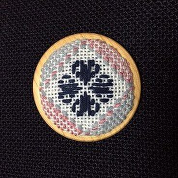 刺繍木枠ブローチ