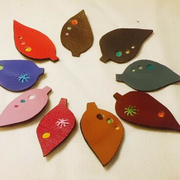 カケラブローチ　葉