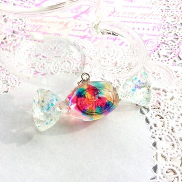 【受注生産】キャンディのペンダントトップ・虹色ゼリーキューブ（トップのみ・ネックレス・キーホルダー・ストラップが選べます）