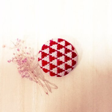 【北欧風】こぎん刺しブローチ(柄:三角)